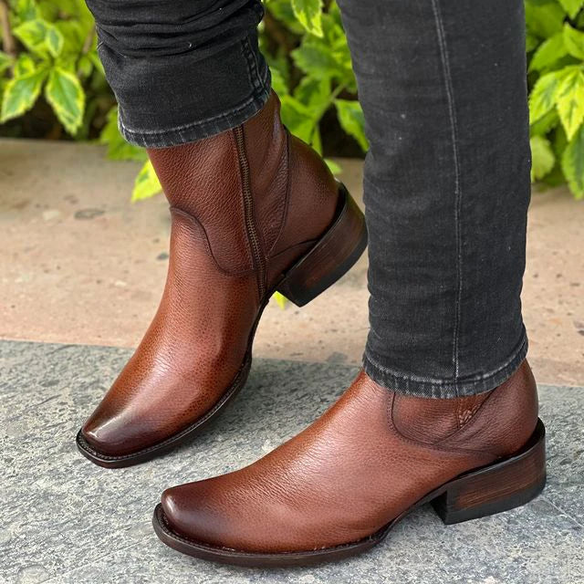 Kit Bota Maverick 2.0 Masculino de Cuero Legítimo + 3 REGALOS: Cinturón, Sombrero y Cartera